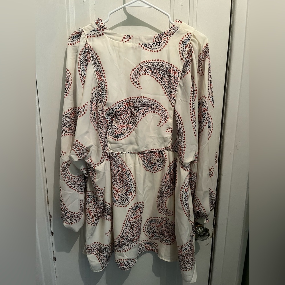 CalStyle White Patterned Blouse - Picture 2 of 3